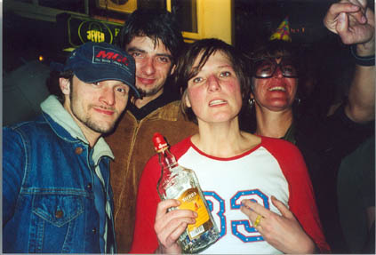 woldo als tequila-animateuse