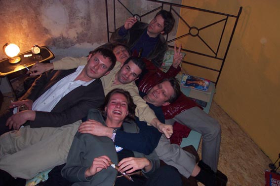 noaal, barac und lerth folgen sch&uuml;chtern...