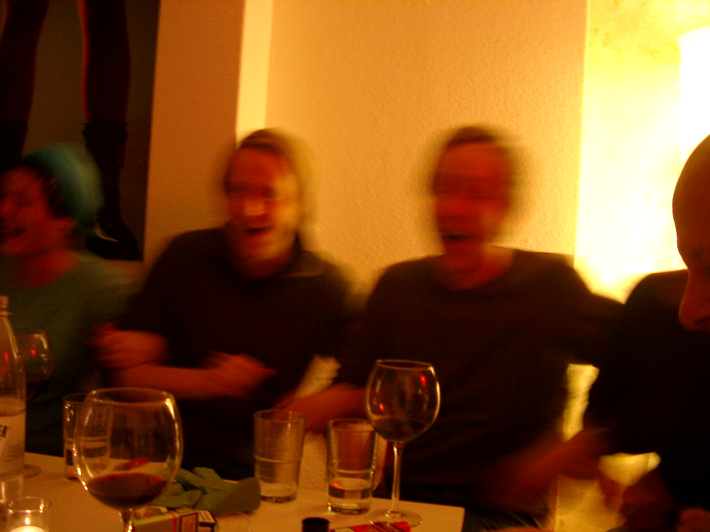 noaal, barac und lerth folgen sch&uuml;chtern...